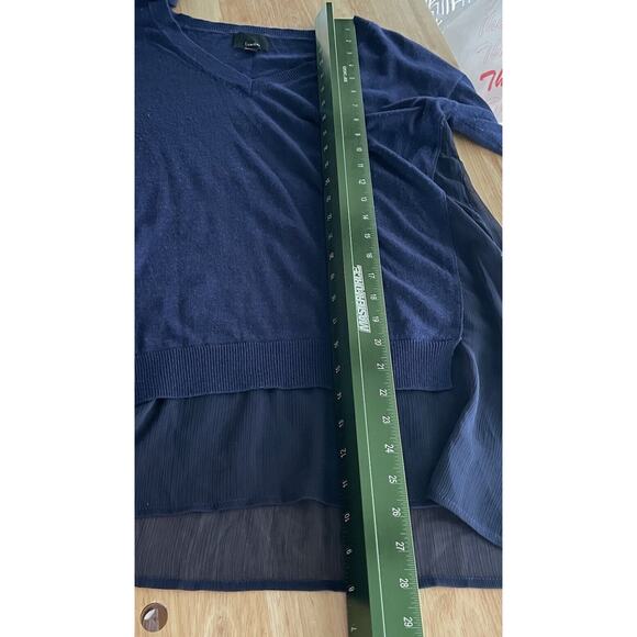 Lumiere Sweater‎ Soft Wool Blend VNeck Long Sleeve Layered Lightweight Medium - Picture 6 of 7